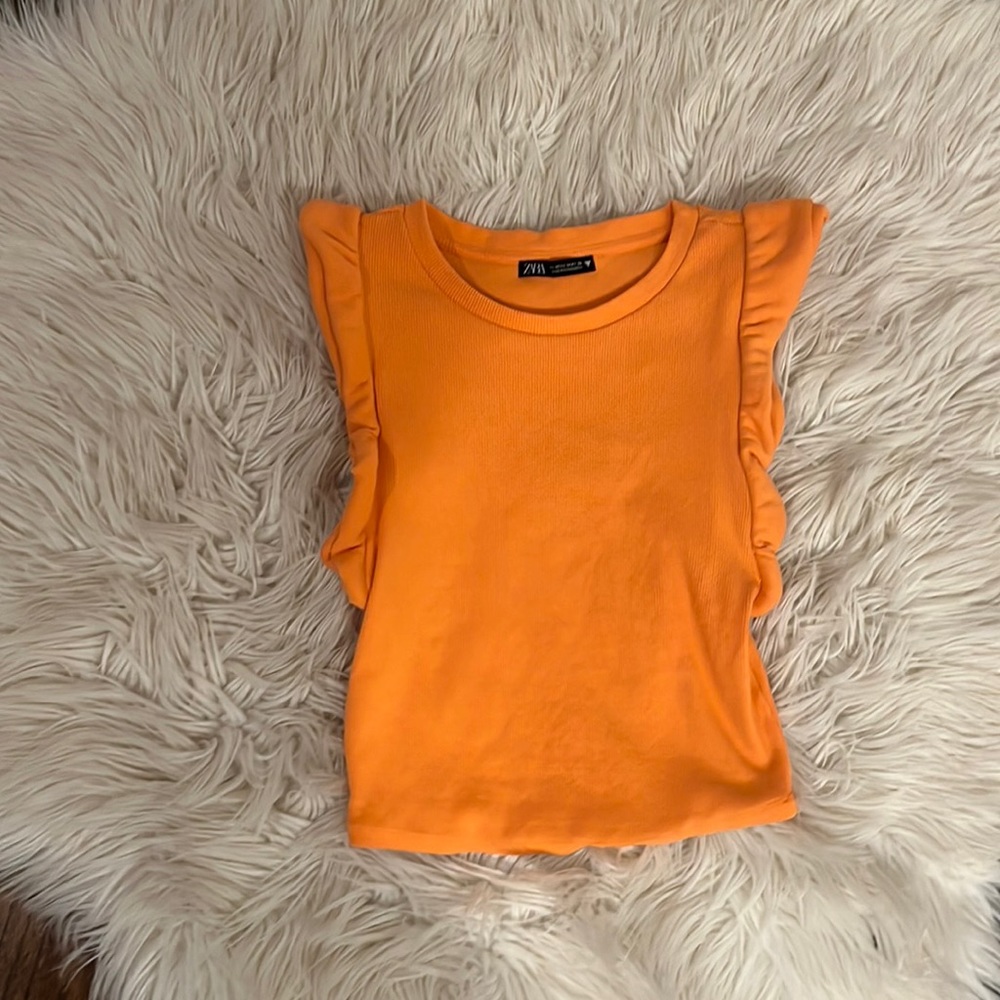 Cute orange top